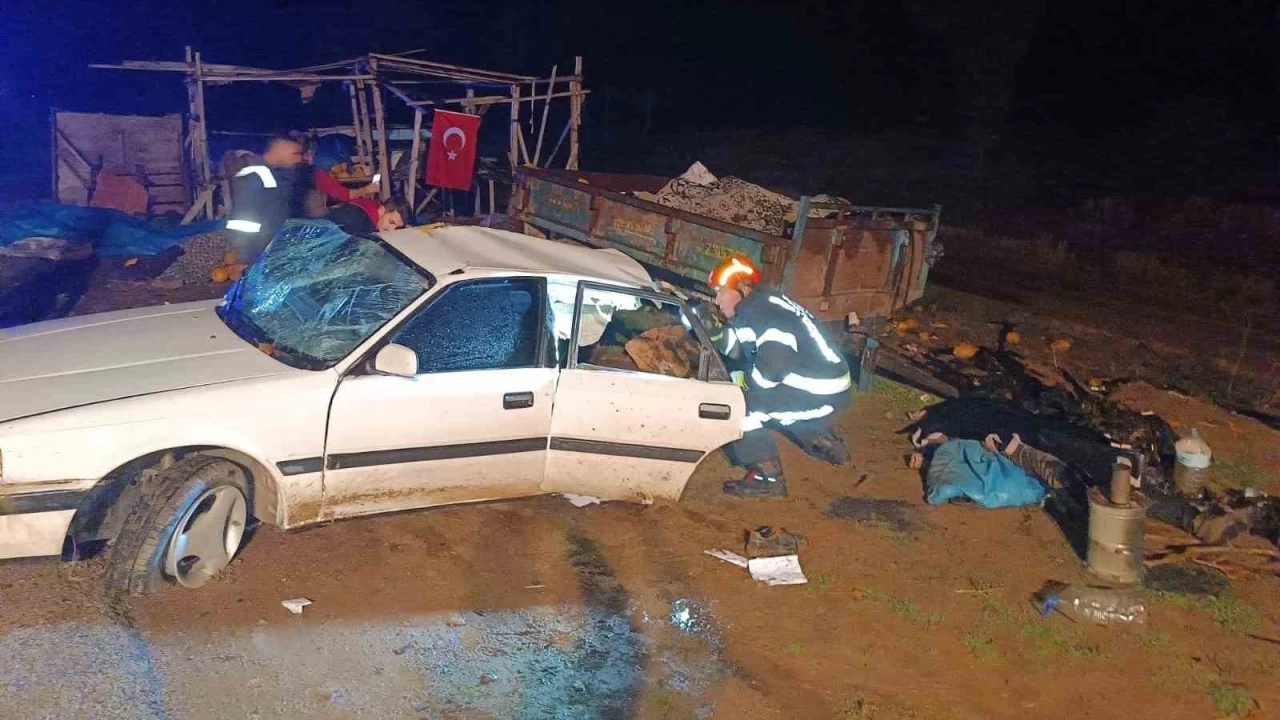 Ac�payam'da feci kaza: 1 �l�, 3 yaral�