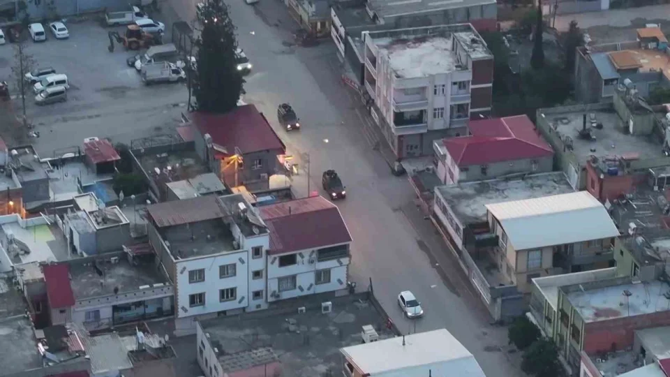 Adana'da torbacılara şafak operasyonu: 15 gözaltı