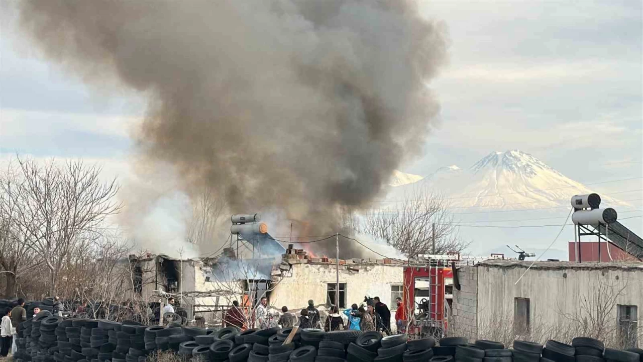 Aksaray'da 3 yaşındaki çocuk yangında hayatını kaybetti