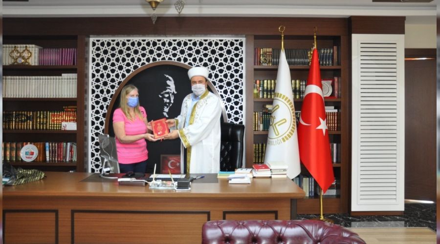 Alanya'da ya�ayan Danimarkal� kad�n M�sl�man oldu