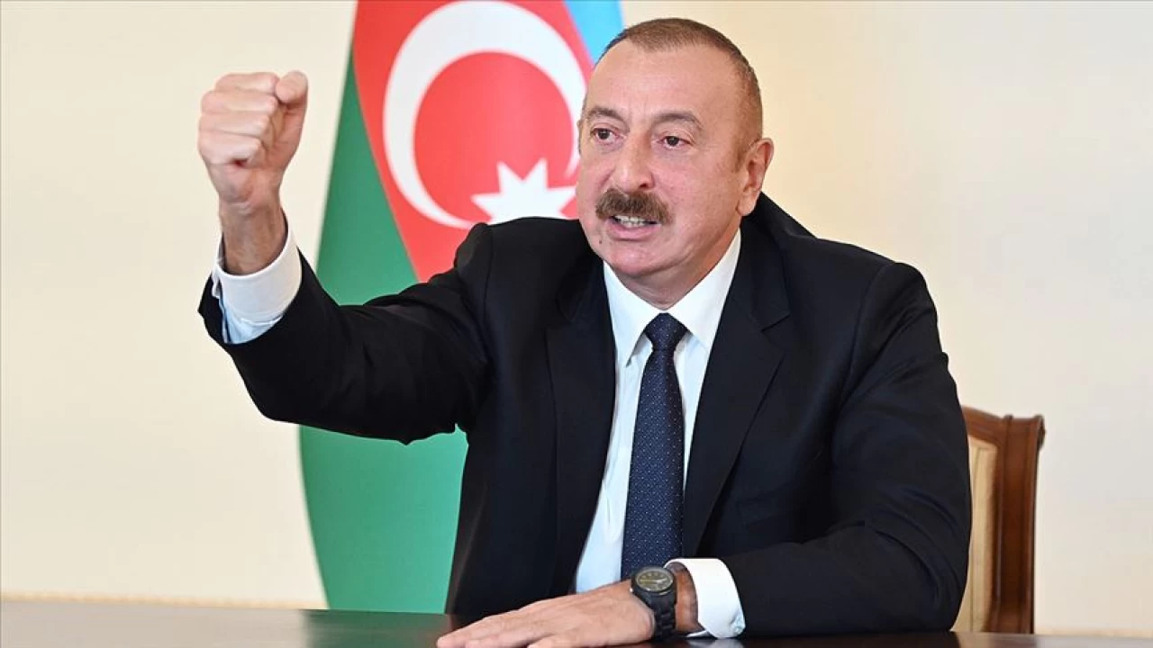 Aliyev'den erken se�im karar�
