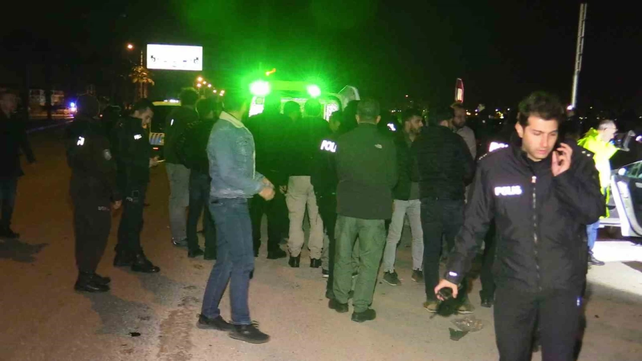 Alkoll� uzman �avu�, polis memuruna �arp�p �ehit etti