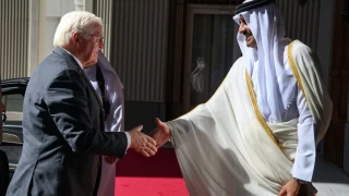Almanya Cumhurbaşkanı Katar'a 30 dakika bekledi