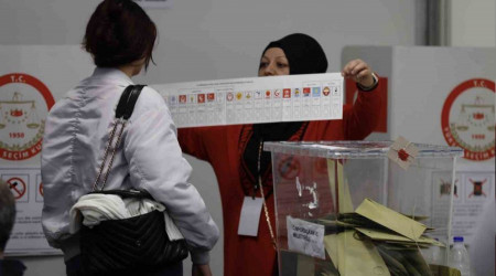 Almanya'da oy verme ilemi tamamland, oylar Trkiye'ye gnderiliyor