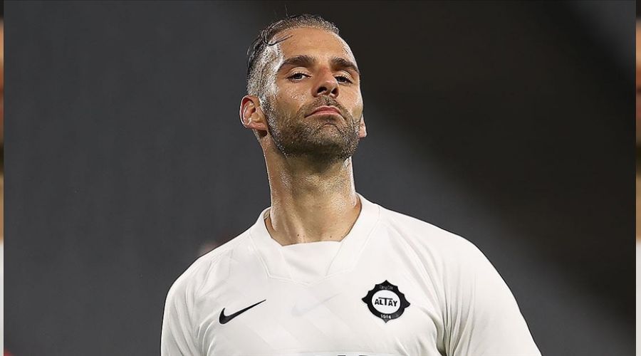 Altay'ın gol kralı takımdan ayrıldı