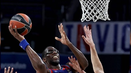 Anadolu Efes'e Rus rakip