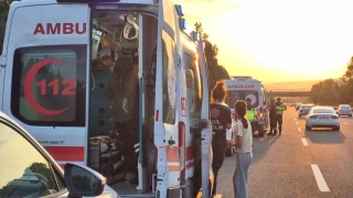 Anadolu Otoyolu'nda zincirleme kaza: 3 yaral