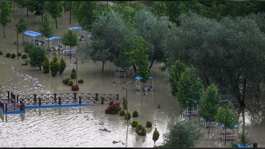 Ankara yarın da diken üstünde