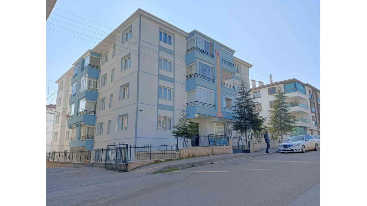 Ankara'da e�ini b��aklayan adam daha sonra intihar etti