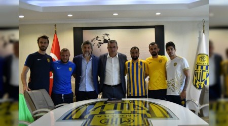 Ankaragücü'nde 5 imza