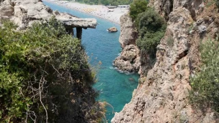 Antalya falezleri betona gmlyor