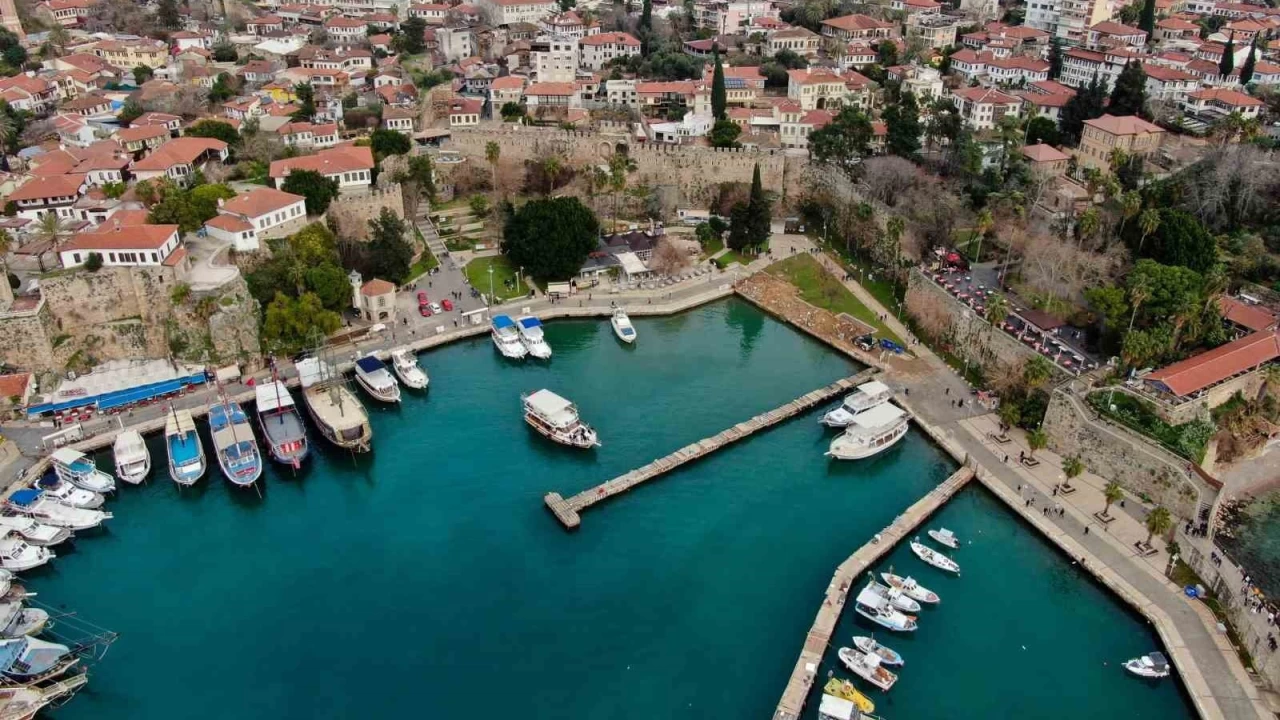 Antalya'da otellerde doluluk beklenti alt�nda kald�