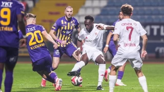 Antalyaspor deplasmanda Eypspor'u malup etti