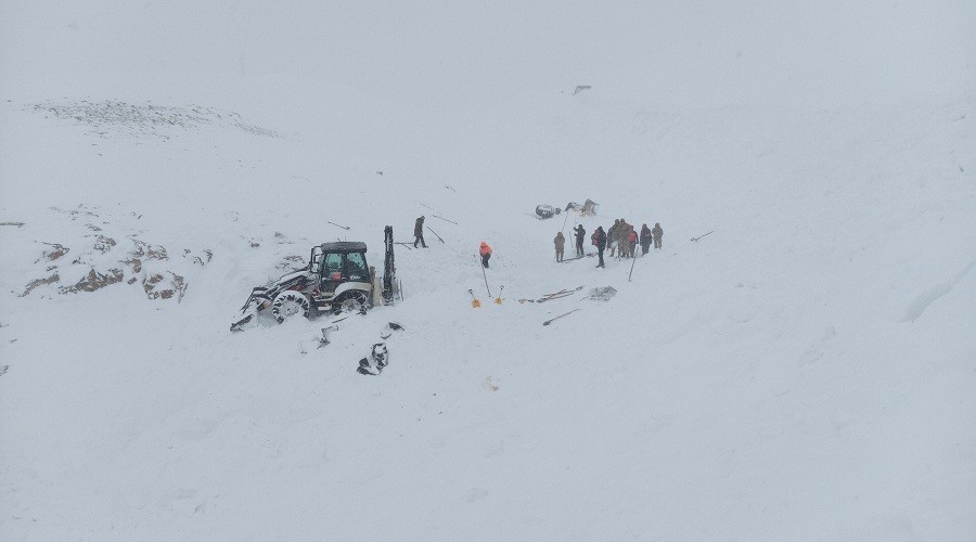 Aramalar yeniden ba�lad�