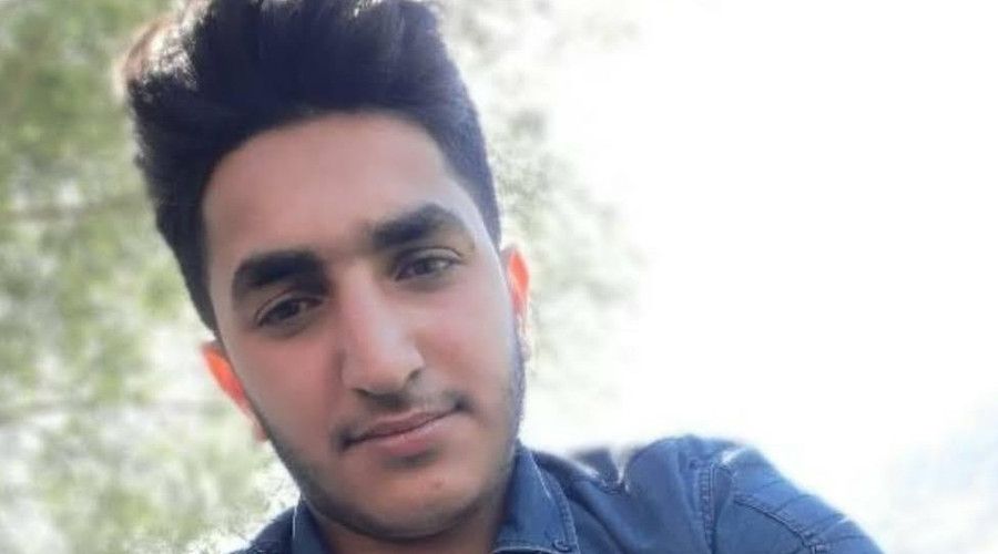 Arkada��na mesaj yaz�p kayal�klardan atlad�