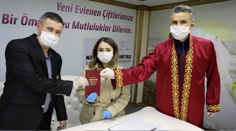 Art�k nik�hlar b�yle k�y�l�yor