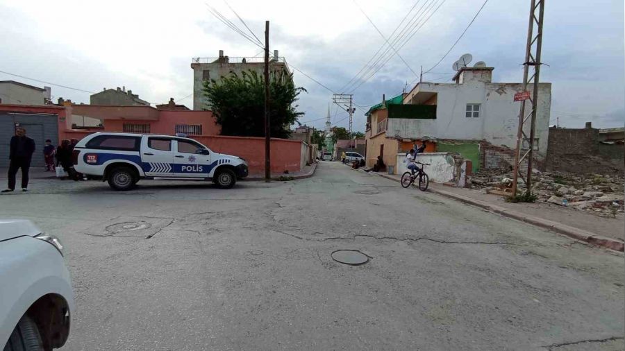 Art�k yol kesip para istiyorlar, vermeyince b��aklad�lar