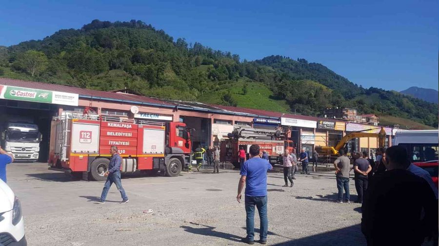 Artvin'de sanayi sitesinde yangın