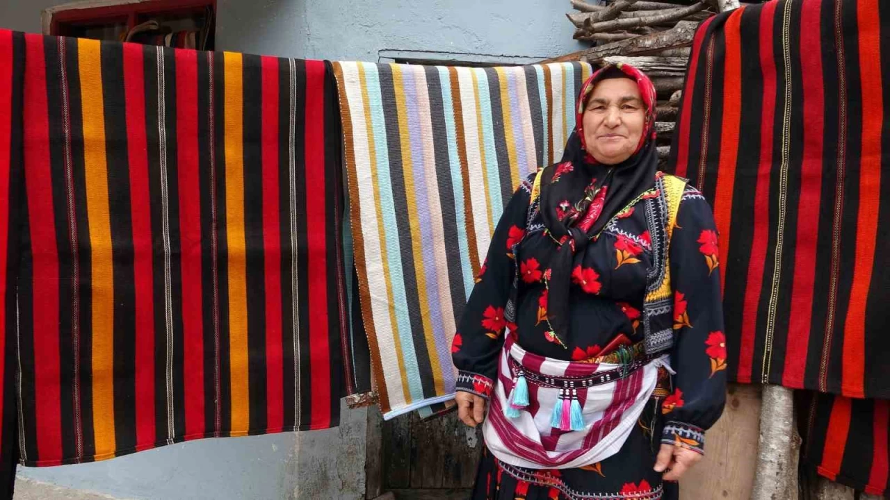 As�rl�k el dokumalar� ya�at�lmaya devam ediyor