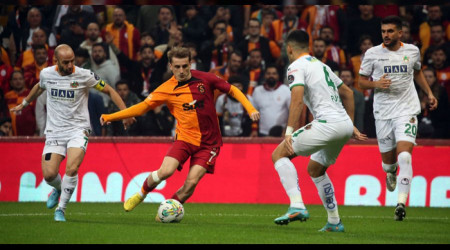 Aslan son saniyede yıkıldı