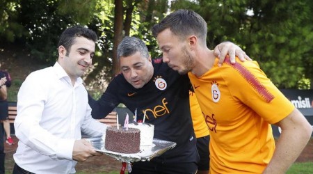 Aslan'da çifte doğum günü