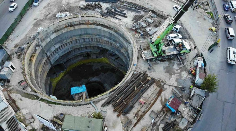 Ata�ehir'de metro in�aat�nda kaza