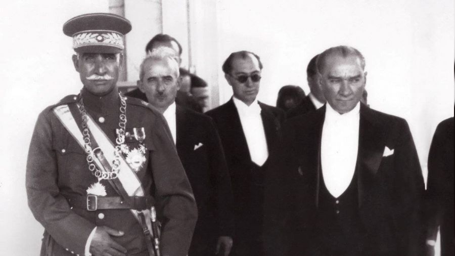 Atatrk Kerbela mersiyesini okutuyor
