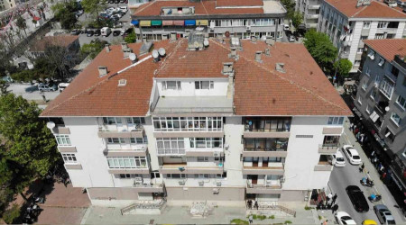 Avcılar'da bir bina tahliye edilerek mühürlendi