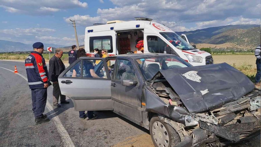 Aydın'daki trafik kazasında 2 yaralı