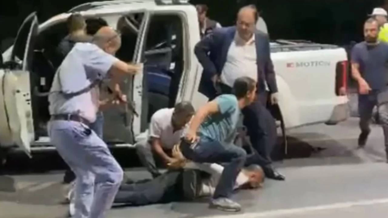 Ayhan Bora Kaplan soruturmasnda gzaltna alnan polislerden biri serbest brakld