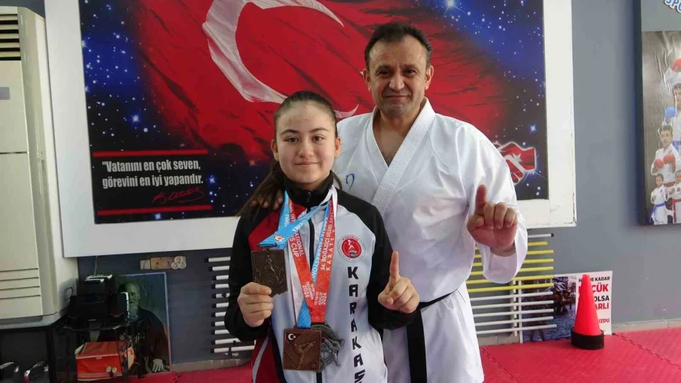 Babas�n�n deste�iyle 14 ya��nda T�rkiye �ampiyonlu�una uzand�