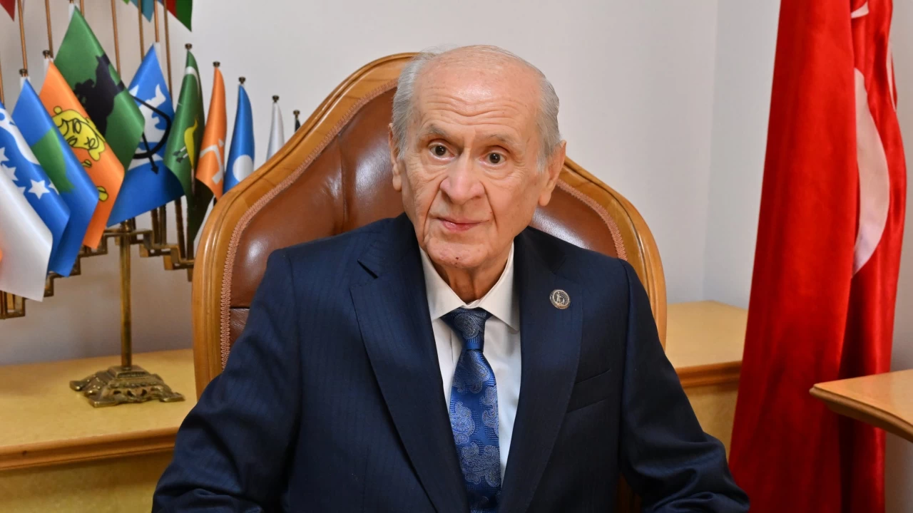 Bah�eli'den erken se�im ve cunta a��klamas�