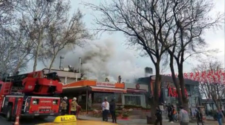 Bakırköy'de restoranda yangın