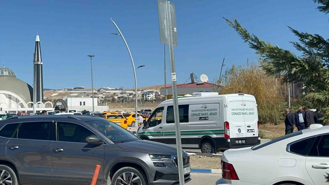 Barmaya giderken ldrlen anne ve oullar defnedildi
