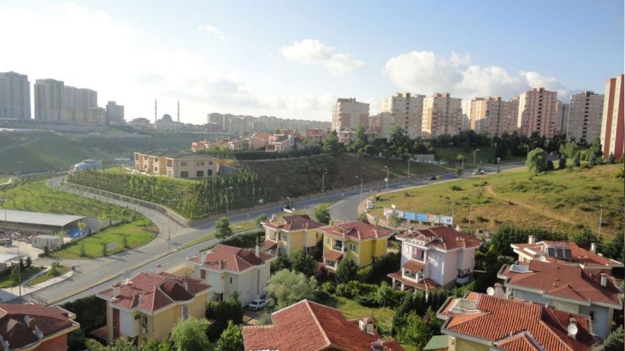 Ba�ak�ehir'de bir adet arsa sat�lacak