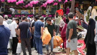 Başakşehir'de indirim izdihamı: Vatandaşlar fenalaştı, mağaza öğleden sonra kapandı