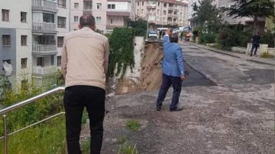 Bakentte saanak nedeniyle yeni onarlan yol kt