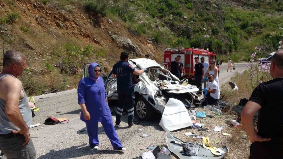 Bayram ziyareti faciayla son buldu: 3 �l�
