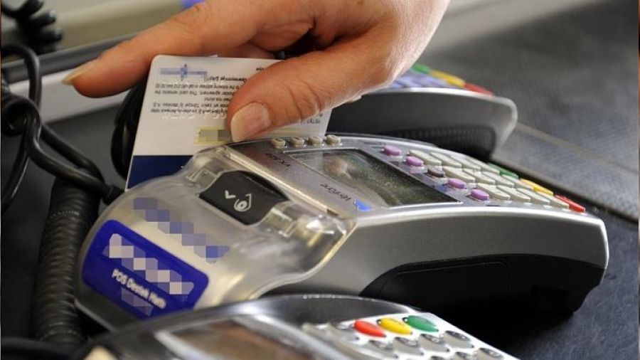 Kredi kart�yla taksitli harcamalara s�n�rlama geldi