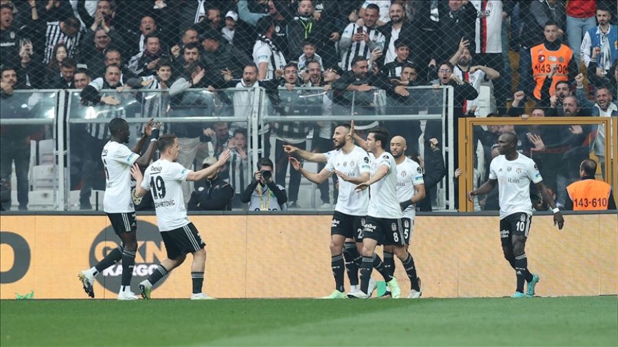 Beşiktaş Azerbaycan'a gidiyor