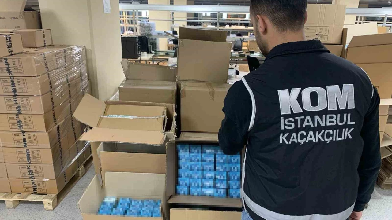 Beylikdüzü'nde 18 bin kaçak cep telefonu ele geçirildi