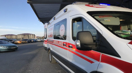 Bıçaklayanda, bıçaklananda hastanelik oldu