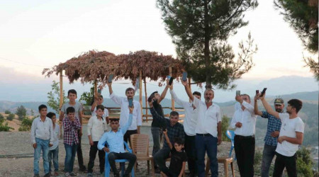 Bin kiinin yaad mahallede 'telefon ekmiyor' tepkisi