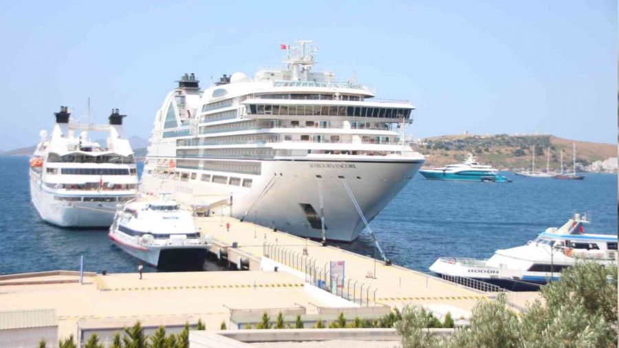 Bodrum'da deniz turizmi bereketli geçiyor