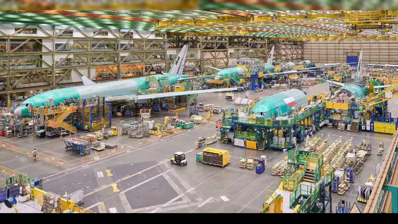 Boeing sapır sapır dökülüyor