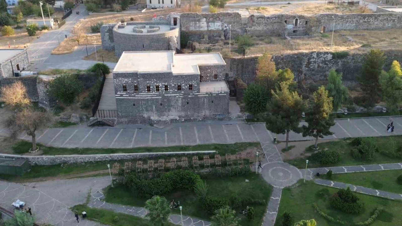 Blgenin en byk mzesi Cizre'de alyor
