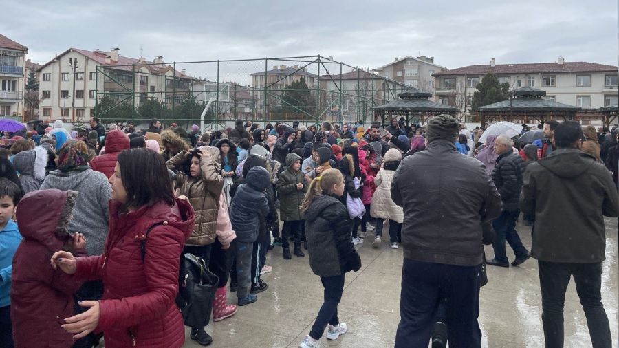 Bolu'da 4,8 b�y�kl���nde deprem