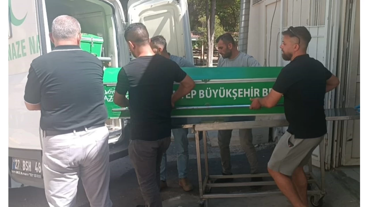 Boynuna bornoz ipi dolanan 6 yandaki zlem kurtarlmad