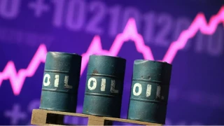 Brent petrol, Ortadoğu'da tırmanan askeri gerilim ve küresel enerji arzında kesinti yaşanabileceği endişeleriyle 100 doların üzerine çıktı
