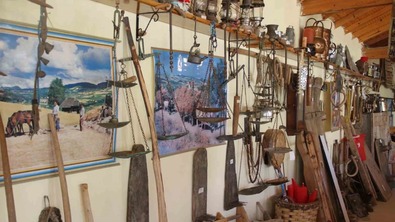 Bu m�ze ziyaret�ilerini zamanda yolculu�a ��kart�yor